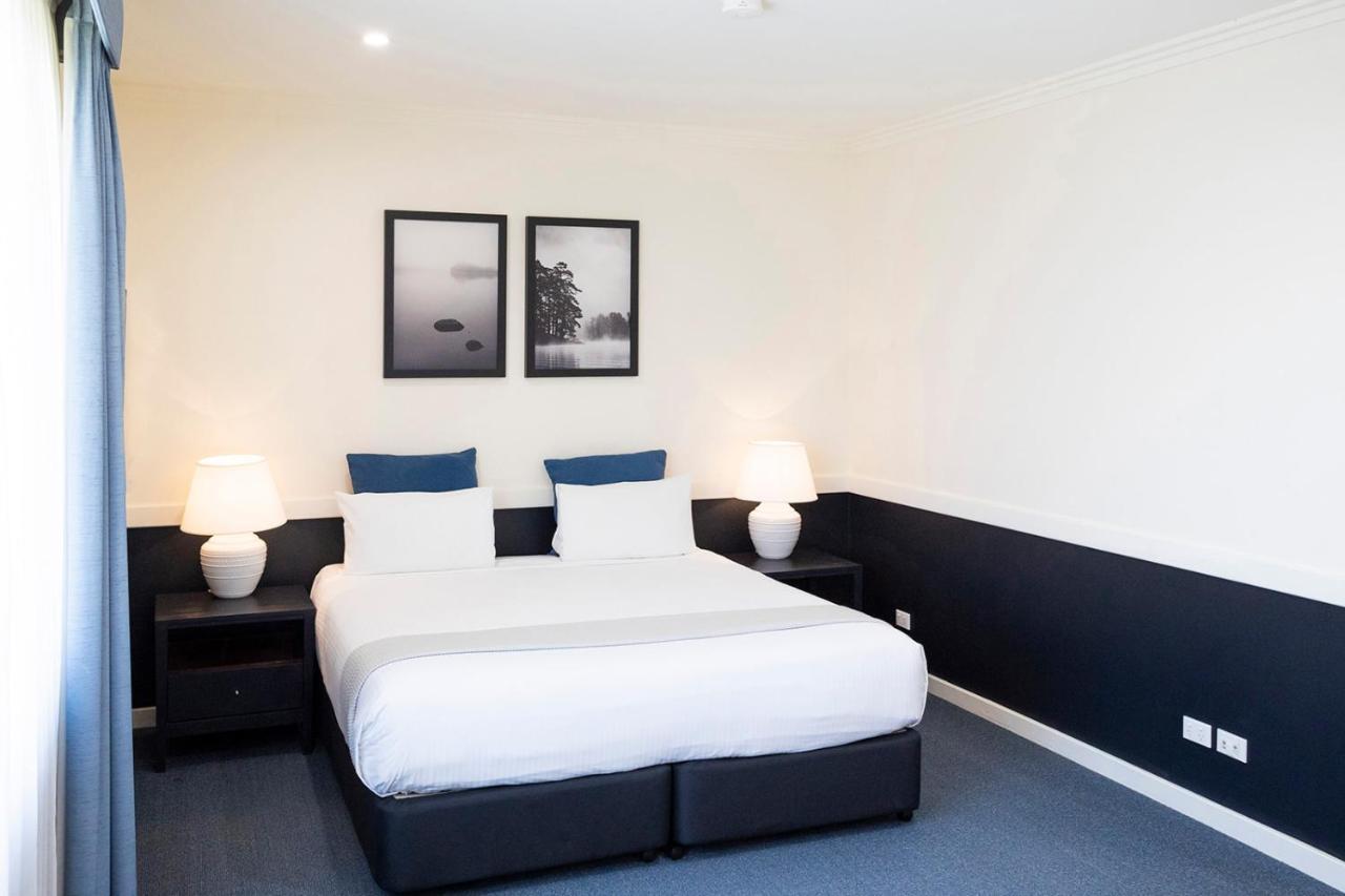 Hawkesbury Race Club Motel Γουίνσδορ Εξωτερικό φωτογραφία A bedroom at the hotel