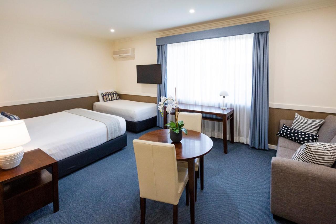 Hawkesbury Race Club Motel Γουίνσδορ Εξωτερικό φωτογραφία A room at the hotel