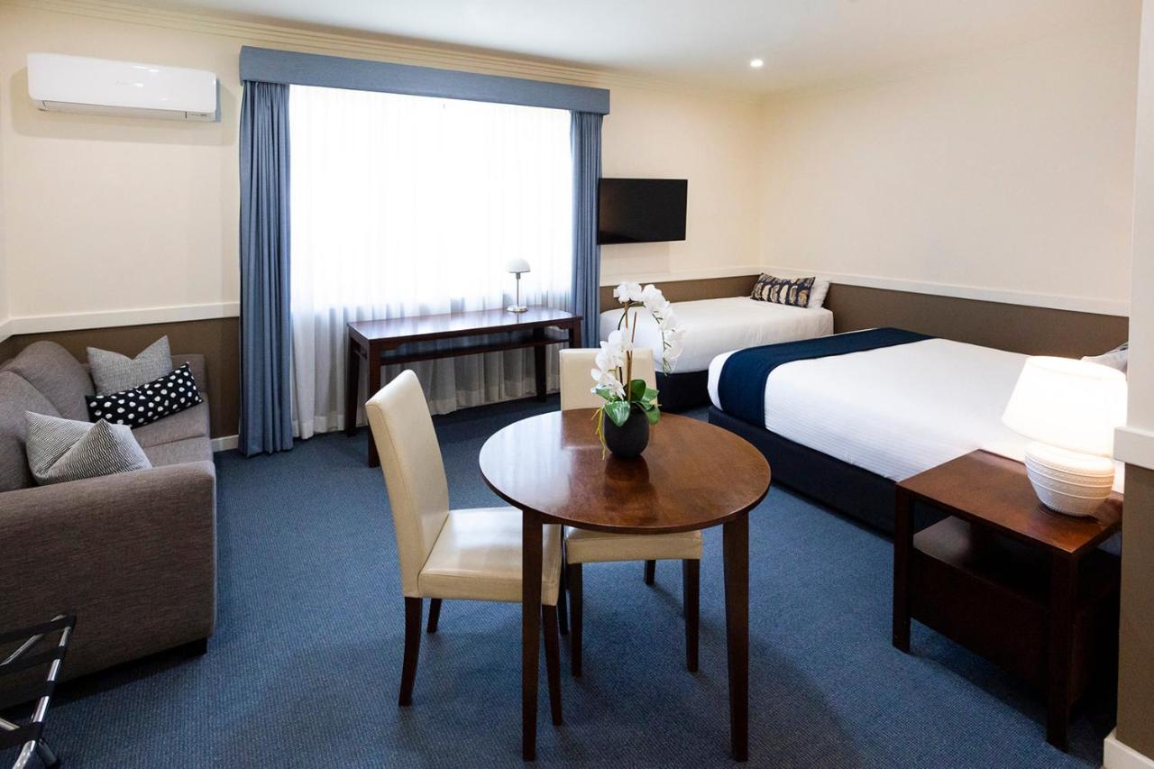 Hawkesbury Race Club Motel Γουίνσδορ Εξωτερικό φωτογραφία A room at the hotel